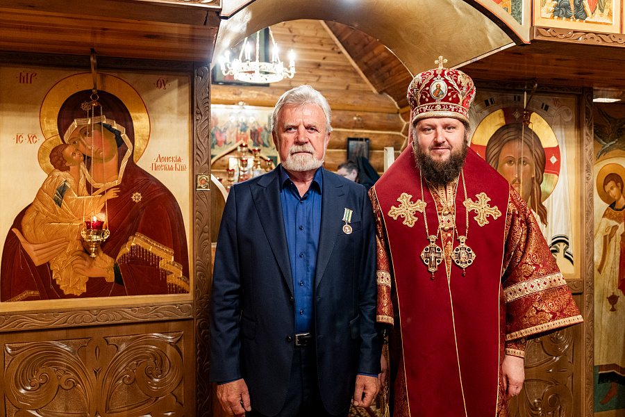 Божественная литургия в храме царственных страстотерпцев деревни Плещеево г.о. Подольск